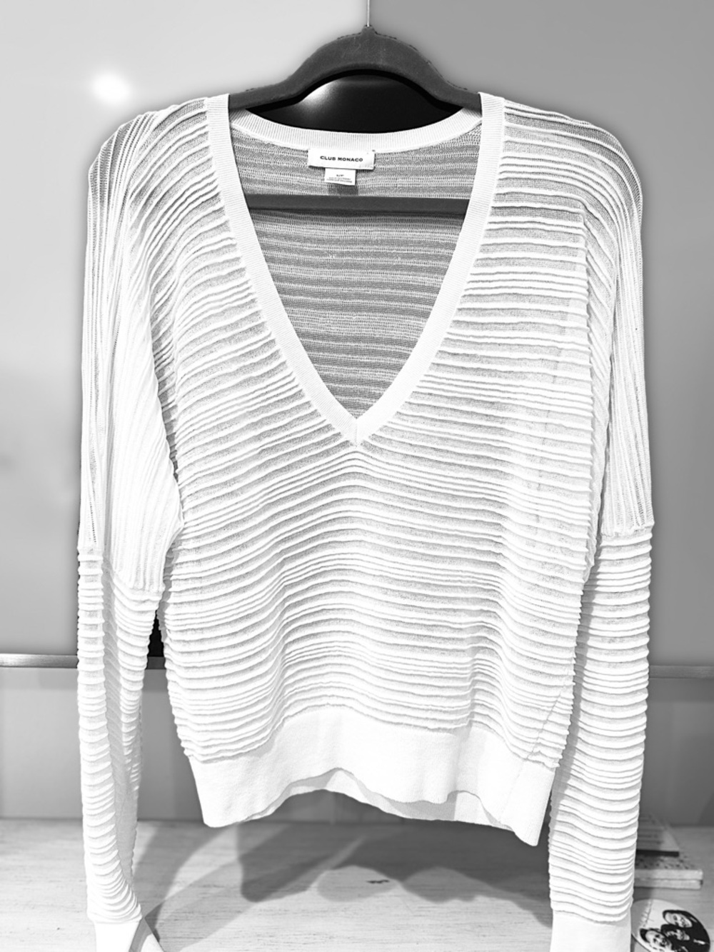 Club Monaco Cream Textured V-Neck Sweater